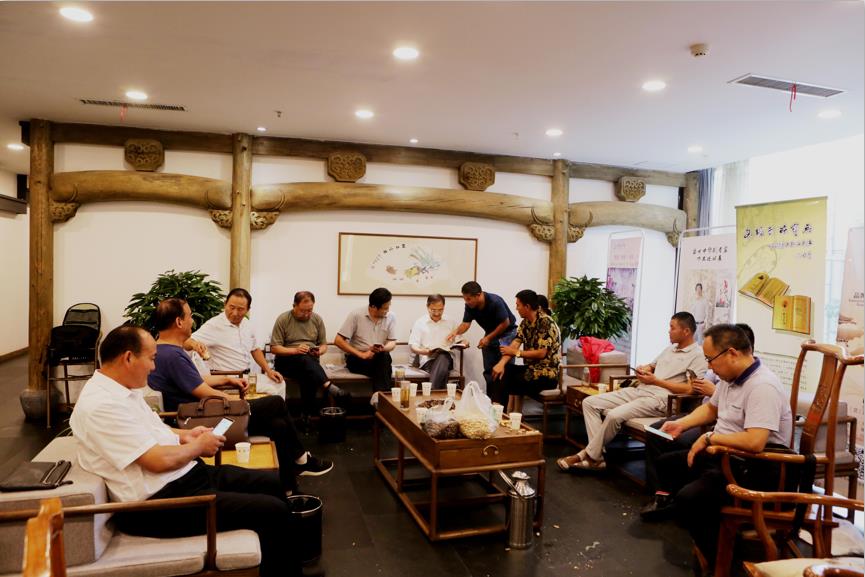 1570676449(1)_爱奇艺.jpg